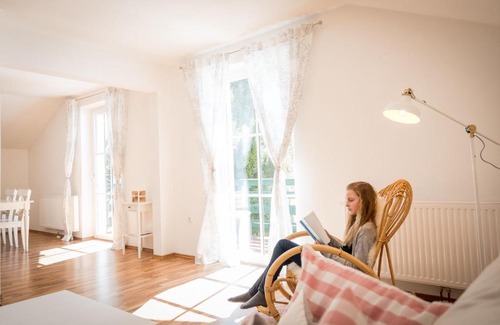 Lackenhof Apartment | Comfortable Ferienwohnung Weitental with Hot Tub & Kitchen