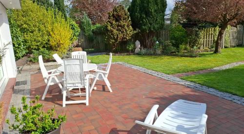 Nordenham House | Weserperle: Oceanfront Retreat with Family-Friendly Amenities