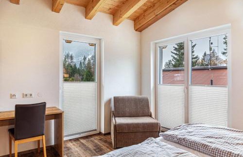 Ehrwald Apartment | Discover Ferienwohnung Wetterstein: Pet and Child-Friendly Stay