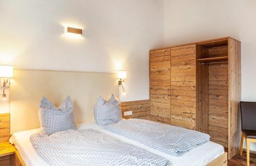 Ehrwald Apartment | Discover Ferienwohnung Wetterstein: Pet and Child-Friendly Stay
