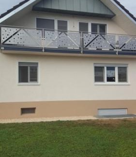 Rheinhausen Apartment | Family-Friendly Ferienwohnung Witt with High Guest Rating