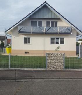 Rheinhausen Apartment | Family-Friendly Ferienwohnung Witt with High Guest Rating