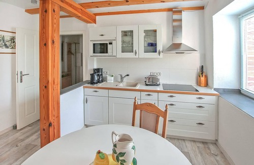 Wokuhl-Dabelow Apartment | Cozy 1 Bedroom Retreat in Wokuhl-Dabelow by the Lake