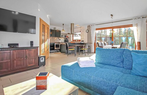 Helpt Apartment | Pet-Friendly 2 Bedroom Stay in Woldegk with Spa Access