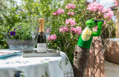 Ueberlingen Apartment | Family-Friendly Ferienwohnung Wolf with Hot Tub & 10/10 Rating