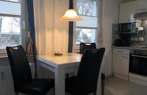 Klein Ziethen Apartment | Cozy Ferienwohnung Wroblewsky: Pet Friendly & Family Fun