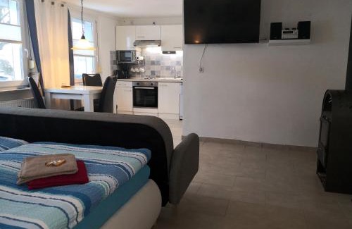Klein Ziethen Apartment | Cozy Ferienwohnung Wroblewsky: Pet Friendly & Family Fun