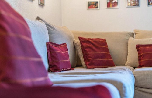 Jochberg Apartment | Welcoming Ferienwohnung Wurzhöhe with Hot Tub & Pet-Friendly