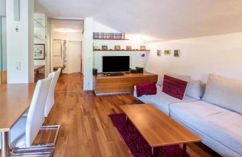 Jochberg Apartment | Welcoming Ferienwohnung Wurzhöhe with Hot Tub & Pet-Friendly