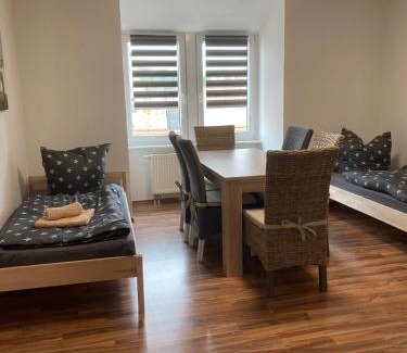 Zeitz Apartment | Pet-Friendly Retreat: Ferienwohnung Zeitz Appartment Zeitzer Dom