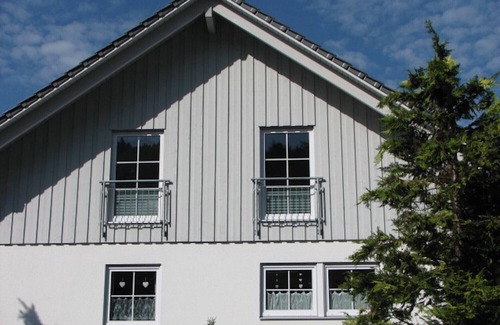 Albstadt Apartment | Cozy Ferienwohnung Zellerhorn with Kitchen & Breakfast