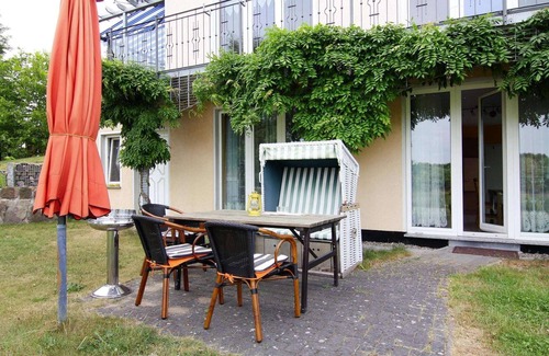 Hohensee Apartment | Cozy Ferienwohnung in Zemitz with Breakfast & Family Amenities