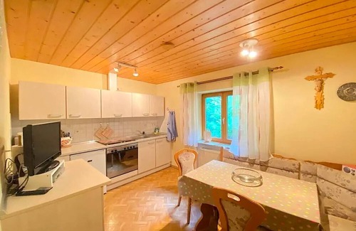Zenting Apartment | Inviting Apartment in Zenting with Kitchen & Breakfast Included