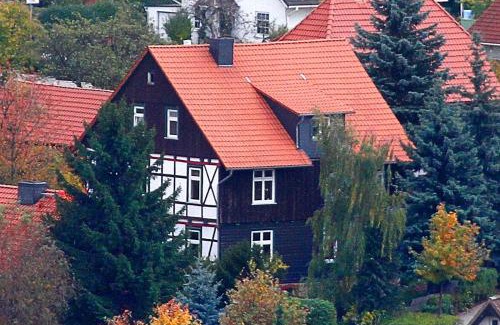 Wernigerode Apartment | Cozy Ferienwohnung Ziegelbergsweg: Family-Friendly Retreat