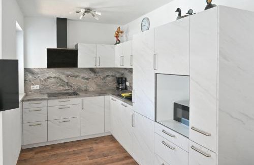Ehrwald Apartment | Pet-Friendly Ferienwohnung Zugspitze: Family & Accessibility Focus