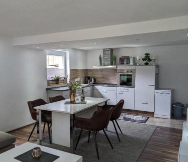 Schwalefeld Apartment | Discover Ferienwohnung Zum Kühlen Grund: Pet-Friendly Retreat