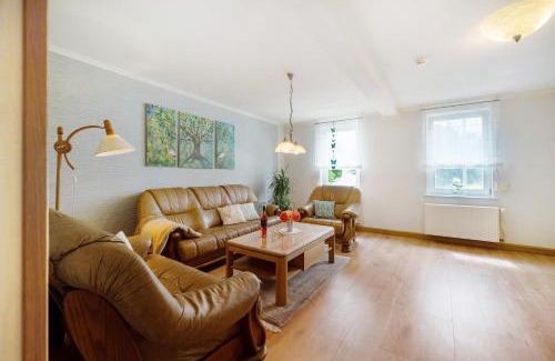 Raversbeuren Apartment | Family-Friendly Retreat at Ferienwohnung 'zum Moseltal'