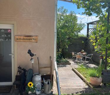 Rabenau Apartment | Welcoming Ferienwohnung zum Rabenauer Grund: Family-Friendly Stay