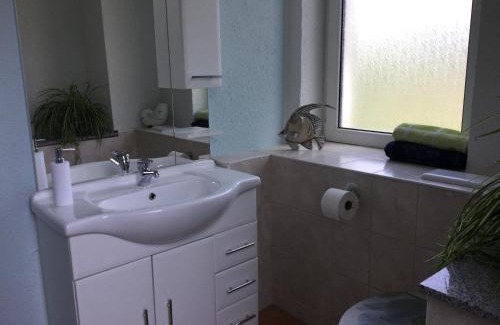 Rabenau Apartment | Welcoming Ferienwohnung zum Rabenauer Grund: Family-Friendly Stay