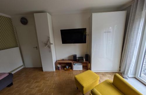Stadtlohn Apartment | Family-Friendly Ferienwohnung Zum Wenning with Garden Retreat