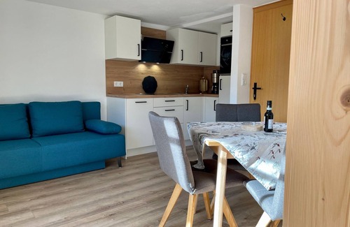 Schattwald Apartment | Cozy Ferienwohnung Zwei at Gästehaus Holl with Breakfast