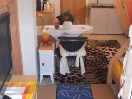 Lubstorf Apartment | Cozy Ferienwohnung Zwergenstuebchen for Budget Travelers