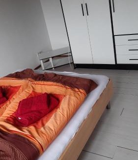 Konstanz Apartment | Cozy FerienwohnungAusblick: Pet-Friendly with Breakfast