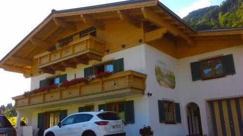 Flecken Apartment | Oceanfront Retreat: Ferienwohnungen am Lift 2 with Kids Welcome