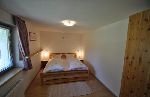 Sautens Apartment | Pet-Friendly Ferienwohnungen Ötztal with Hot Tub & Kitchen