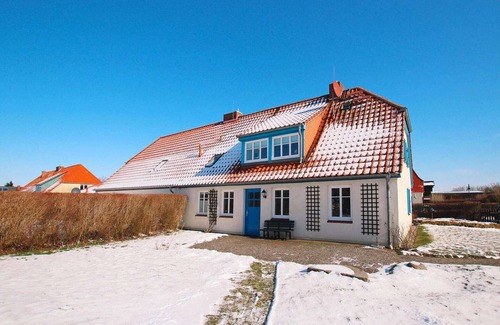 Muritz Apartment | Cozy Flat in Klocksin with Garden and Pet-Friendly Amenities