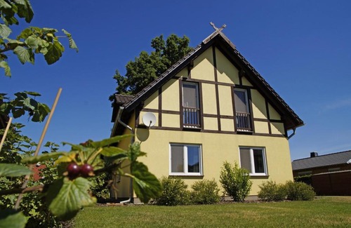 Lubben Apartment | Family-Friendly Ferienwohnungen am Roten Nil with Kitchen