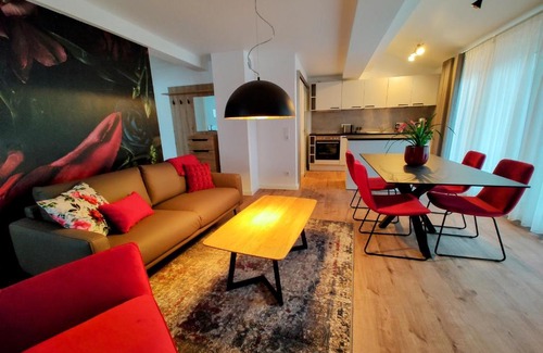 Bad Urach Apartment | Family-Friendly Ferienwohnungen am Wasserfall - 5 Star Stay