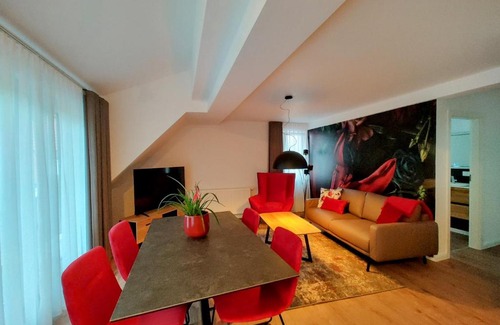 Bad Urach Apartment | Family-Friendly Ferienwohnungen am Wasserfall - 5 Star Stay