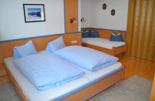 Vorderlanersbach Apartment | Discover Ferienwohnungen Andreas Hofer: Family-Friendly Retreat