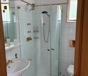 Krems an der Donau Apartment | Pet-Friendly Ferienwohnungen Dr. Neubert with Kitchenette