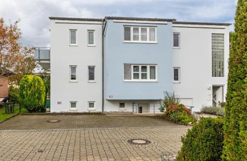 Petershausen-Ost Apartment | Family-Friendly Ferienwohnungen Böhme with Top Guest Ratings