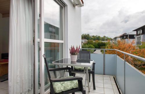 Petershausen-Ost Apartment | Family-Friendly Ferienwohnungen Böhme with Top Guest Ratings