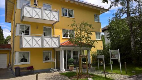 Unterallgau Apartment | Cozy Ferienwohnungen Birkenhof with Breakfast Included