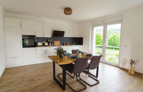 Temmels Apartment | Family-Friendly Retreat at Ferienwohnungen CASA TAMALTIO