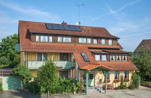 Bad Goegging Apartment | Relaxing Stay at Ferienwohnungen Fontana with Spa Access