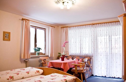 Oberstdorf Hotel | Family-Friendly Ferienwohnungen Gästehaus Schraudolf: Rated 9/10