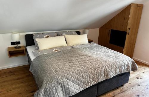 Ernst Apartment | Experience Ferienwohnungen Heimatliebe: 9.6/10 Guest Rated!