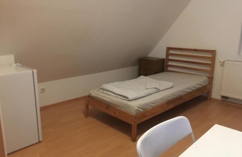 Boeblingen Apartment | Family-Friendly Ferienwohnungen Heinz for Memorable Stays
