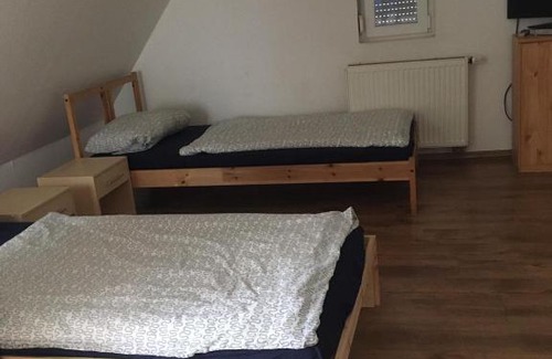Boeblingen Apartment | Family-Friendly Ferienwohnungen Heinz for Memorable Stays