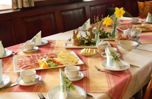 Aflenz Land Apartment | Experience Oceanfront Comfort at Hotel Garni Dörflerwirt