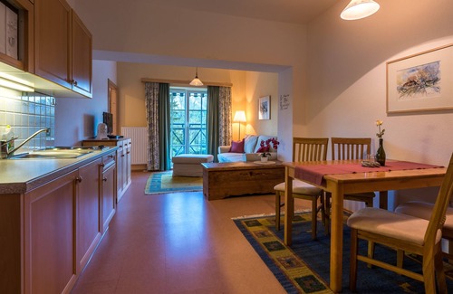 Aflenz Land Apartment | Pet-Friendly Ferienwohnungen Hotel Garni Dörflerwirt - 9.8/10