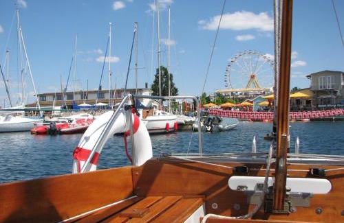 Markkleeberg Apartment | Relaxing Getaway at Ferienwohnungen im Hafen Pier1