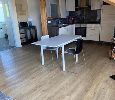 Singen Apartment | Family-Friendly Ferienwohnungen im Hegau with High Ratings