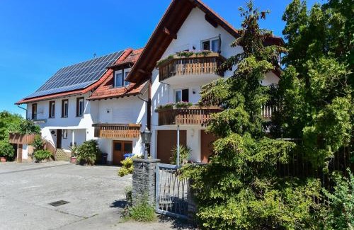Hochbuch Apartment | Family-Friendly Ferienwohnungen Meyer with Great Reviews