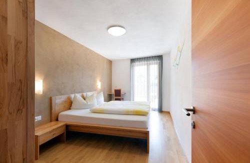 Laudes Apartment | Top-Rated Ferienwohnungen Ortlerblick with Pool & Hot Tub